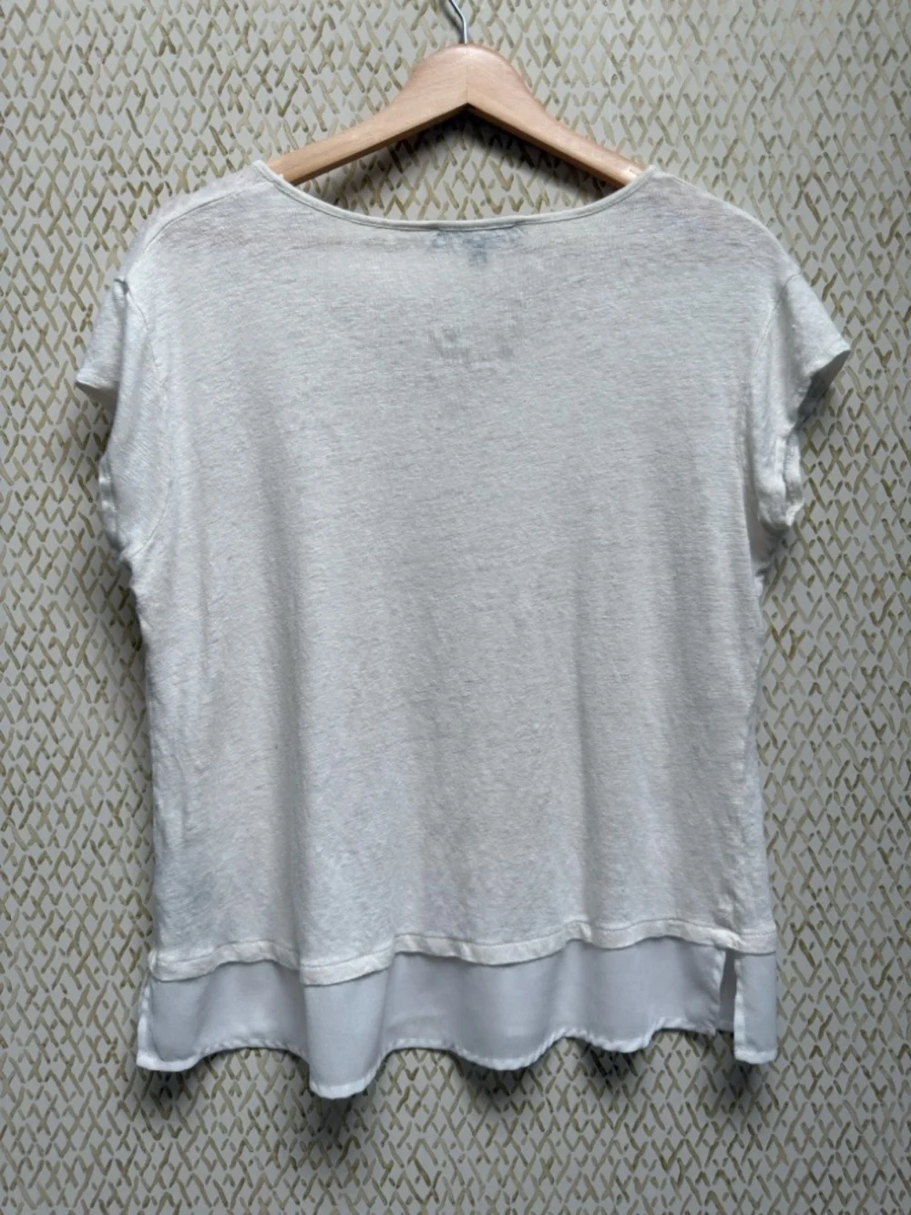 Sanctuary Linen Tee White VNeck Chiffon Hem Pocket Top Relaxed Boho L - Picture 9 of 11